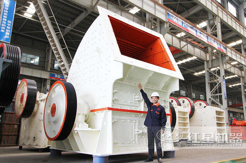 重錘式礦石粉碎機，型號齊全，產量高