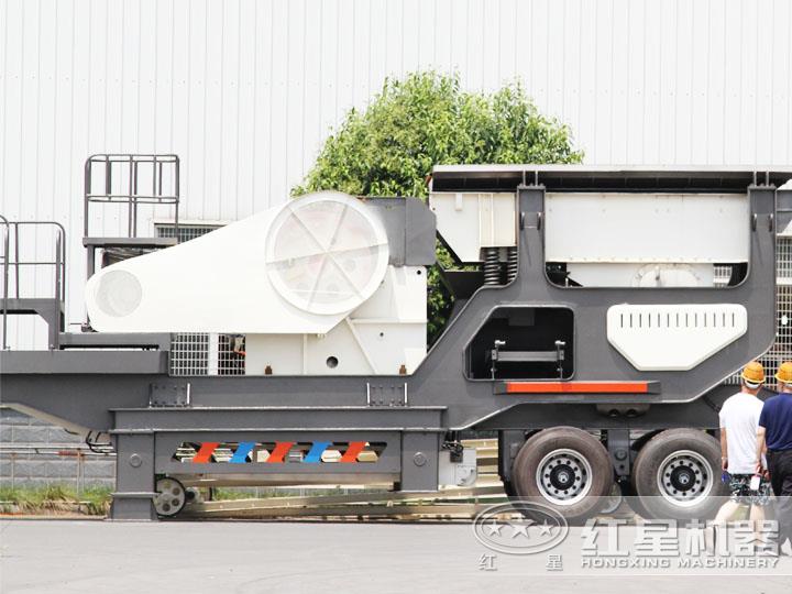 客戶到場參觀輪胎移動破，七大模塊，多種組合，滿足用戶需求