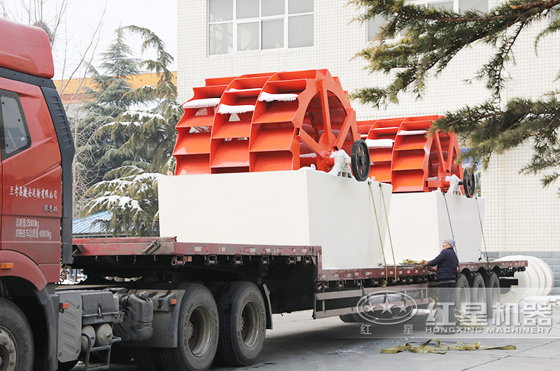 時(shí)產(chǎn)200-300噸水洗砂生產(chǎn)線發(fā)貨了，發(fā)貨周期在一周之內(nèi)，早投產(chǎn)早盈利 