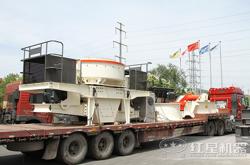 沖擊式破碎機(jī)設(shè)備裝車(chē)發(fā)貨 沖擊式破碎機(jī)設(shè)備裝車(chē)發(fā)貨