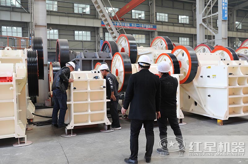 客戶來廠參觀，近距離了解設備