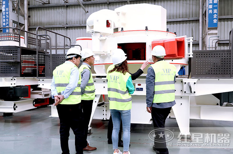 客戶(hù)到廠參觀考察，了解設(shè)備